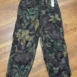 Anthropologie Camouflage Leaf Print Cargo Pants